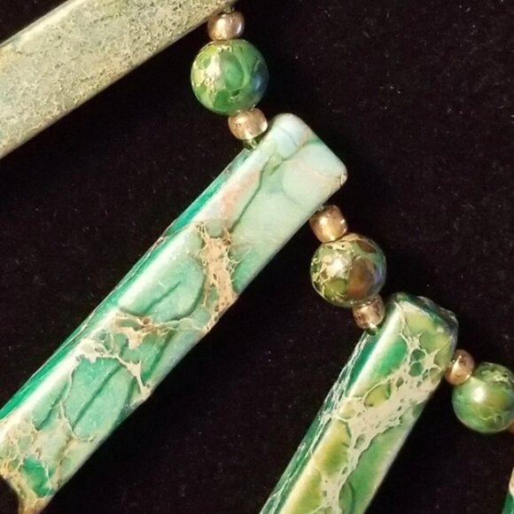 Elegant Green Jasper Necklace - Picture 7 of 7